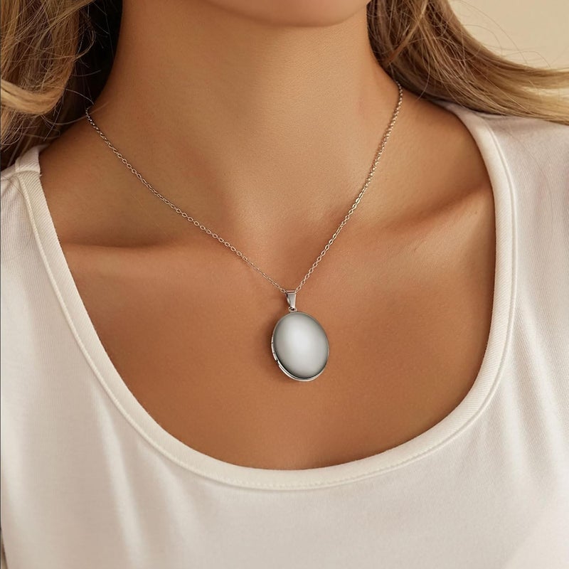 PHOCKSIN Locket Necklace for Women Black/Gold/Silver Locket Necklace Oval/Round/Heart Photo Necklace New Years Gifts for Girls - Image 3
